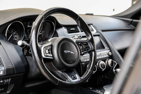 2018 Jaguar E-PACE P300 R-Dynamic S