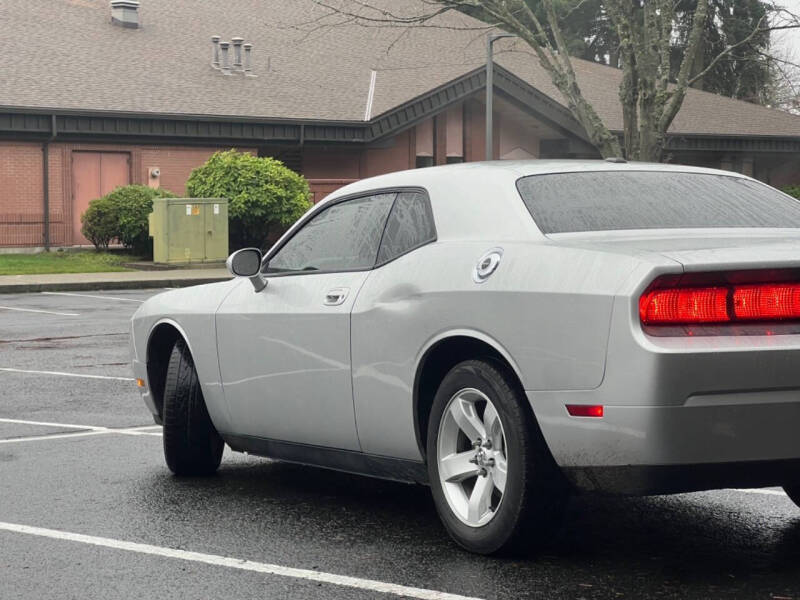 2010 Dodge Challenger SE