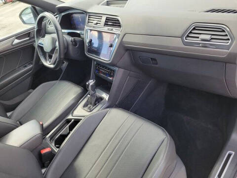 2022 Volkswagen Tiguan SE R-Line Black