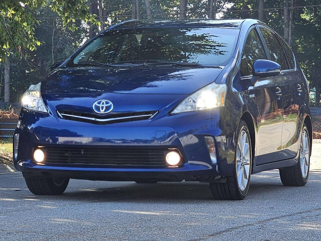 2014 Toyota Prius v for sale at 123 Autos in Snellville, GA