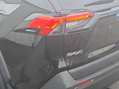 2020 Toyota RAV4 Hybrid LE