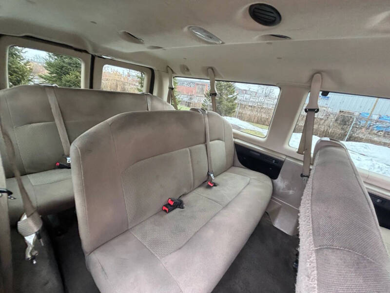 2013 Ford E-Series E-350 SD XLT