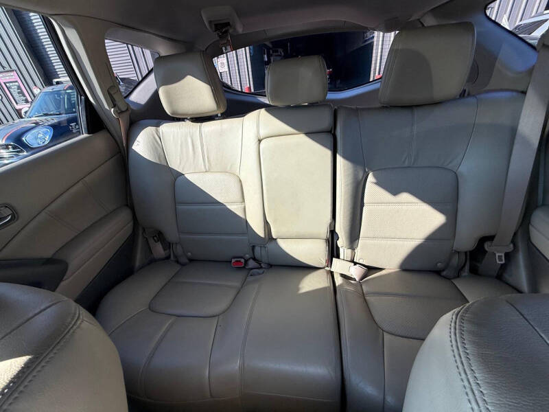 2011 Nissan Murano LE