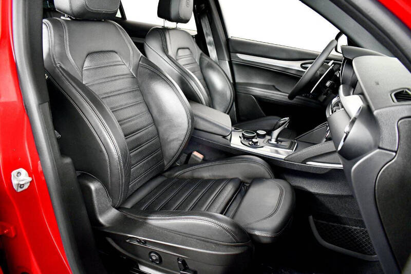 2019 Alfa Romeo Stelvio Ti Sport