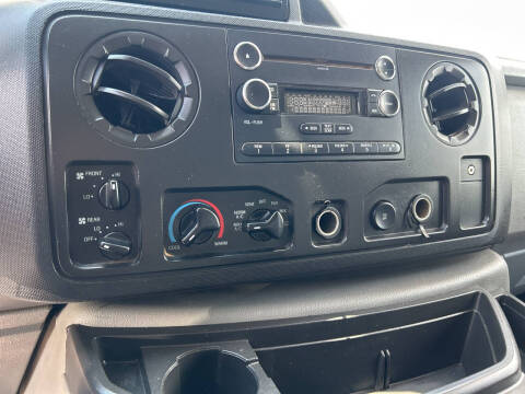 2014 Ford E-Series E-350 SD XLT