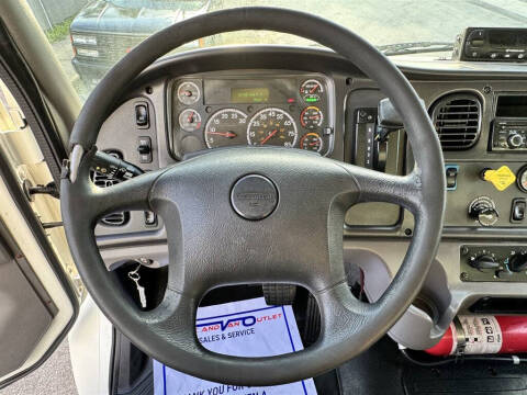 2016 Freightliner M2 106