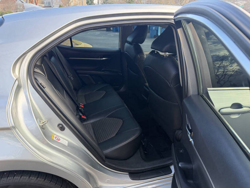 2019 Toyota Camry SE