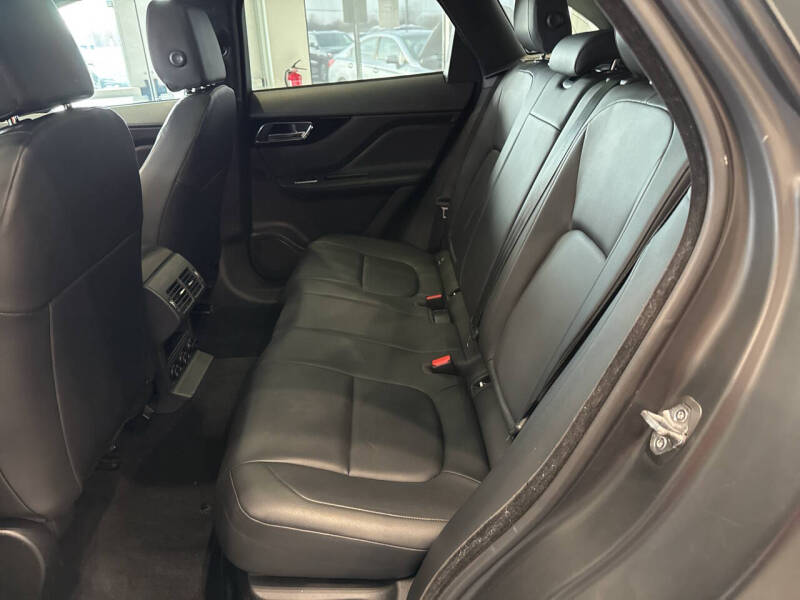 2020 Jaguar F-PACE 25t Premium