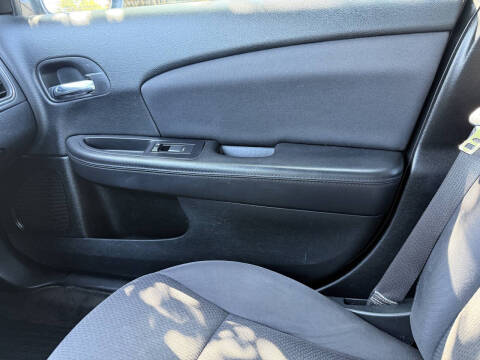 2013 Chrysler 200 LX