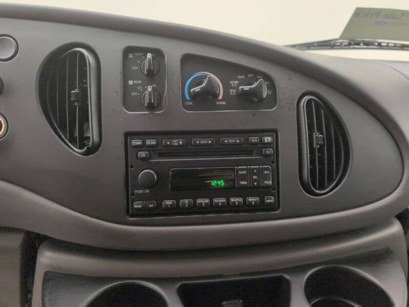 2007 Ford E-Series E-350 SD XLT