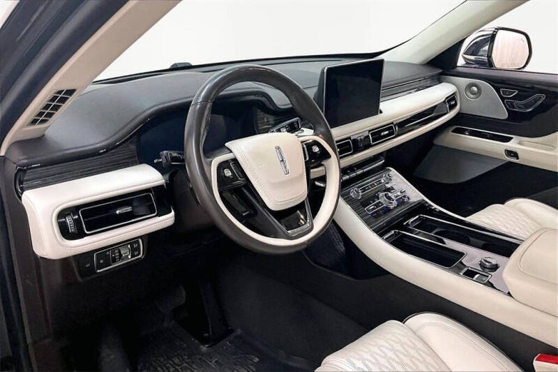 2022 Lincoln Aviator Black Label