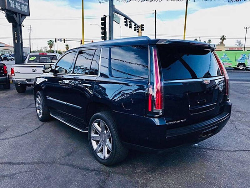 2017 Cadillac Escalade Luxury