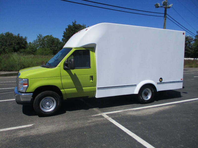 2013 Ford E-Series E-350 SD