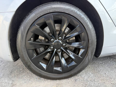 2017 Tesla Model S 75D