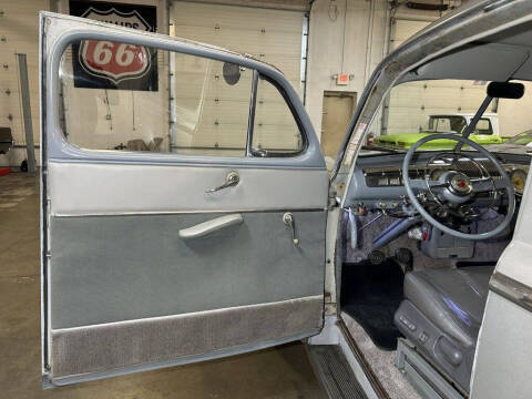 1947 Ford Super Deluxe