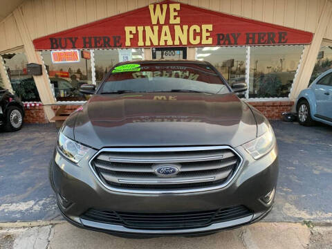 2016 Ford Taurus SEL