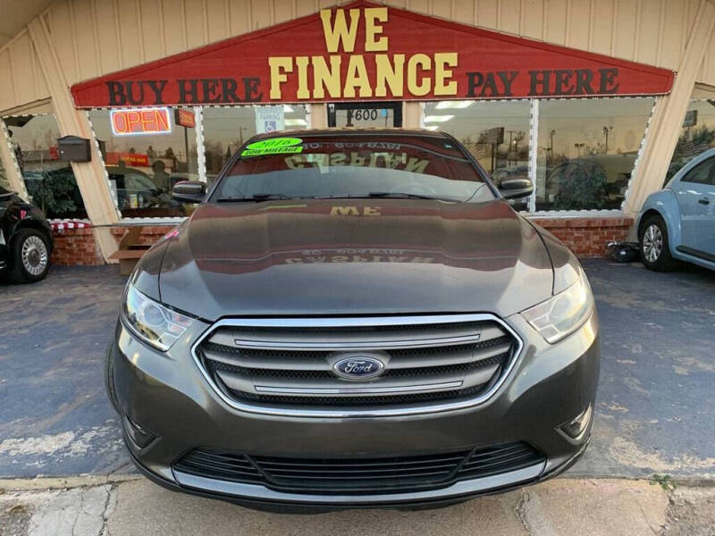 2016 Ford Taurus SEL