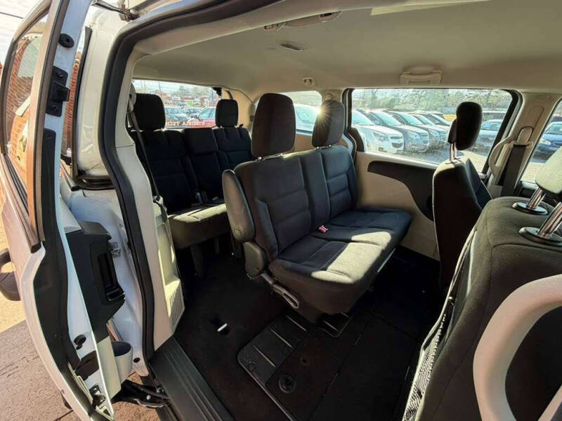 2015 Dodge Grand Caravan American Value Package