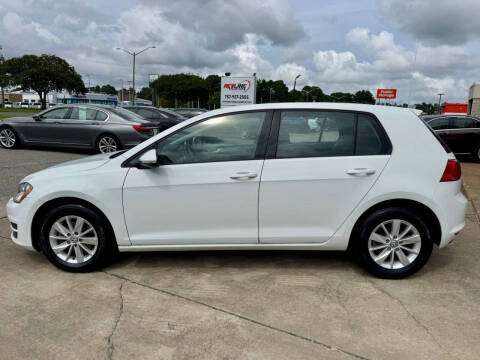 2017 Volkswagen Golf TSI S