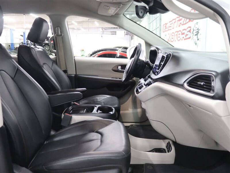 2019 Chrysler Pacifica Touring L