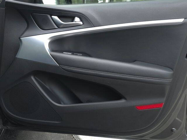2023 Genesis G70