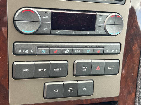 2013 Lincoln Navigator L