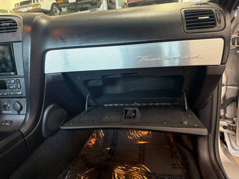 2004 Ford Thunderbird Deluxe