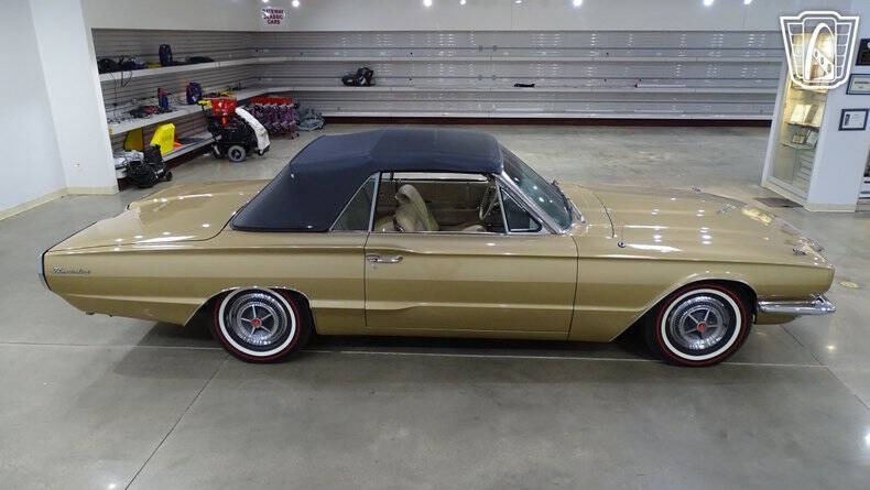 1966 Ford Thunderbird