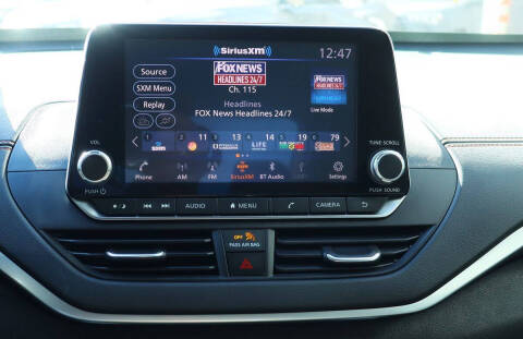 2022 Nissan Altima 2.5 SR