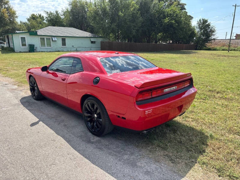 2014 Dodge Challenger SRT8