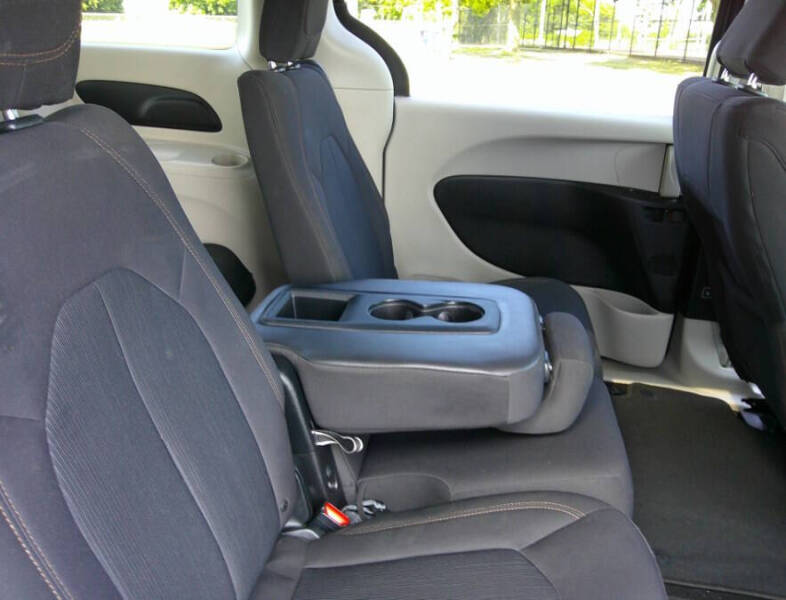 2017 Chrysler Pacifica LX