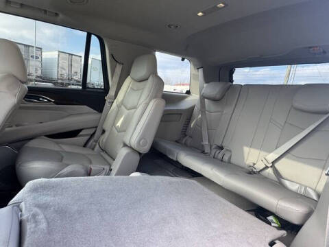 2018 Cadillac Escalade Luxury