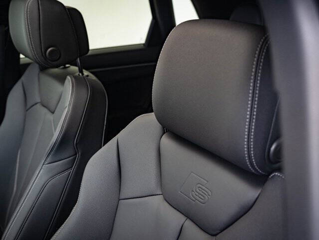 2025 Audi Q3 quattro S line Premium 45 TFSI