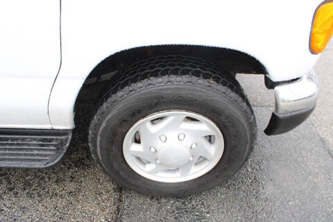 2003 Ford E-Series E-350 SD XL