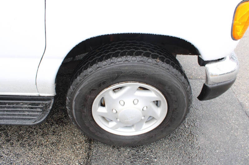 2003 Ford E-Series E-350 SD XL