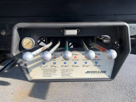 2011 Freightliner M2 112V