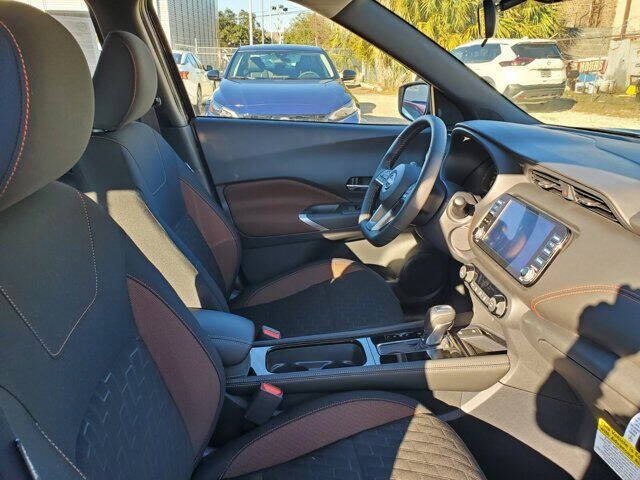 2024 Nissan Kicks SR