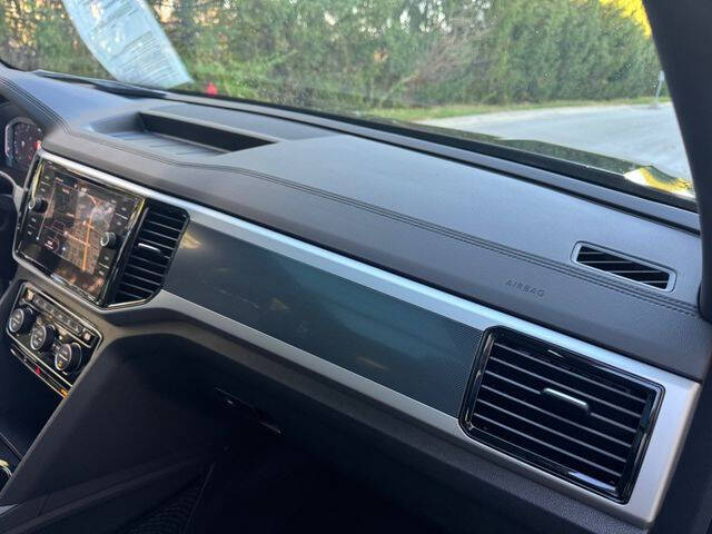 2022 Volkswagen Atlas Cross Sport V6 SEL Premium R-Line 4Motion