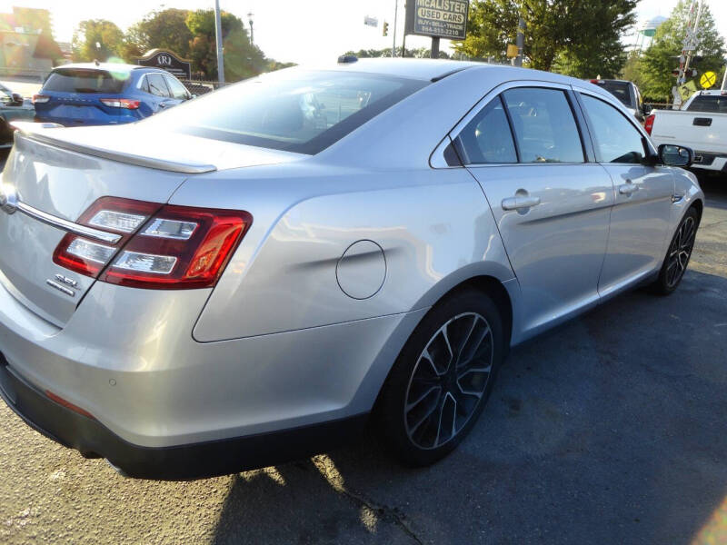 2018 Ford Taurus SEL