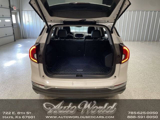 2022 GMC Terrain SLT