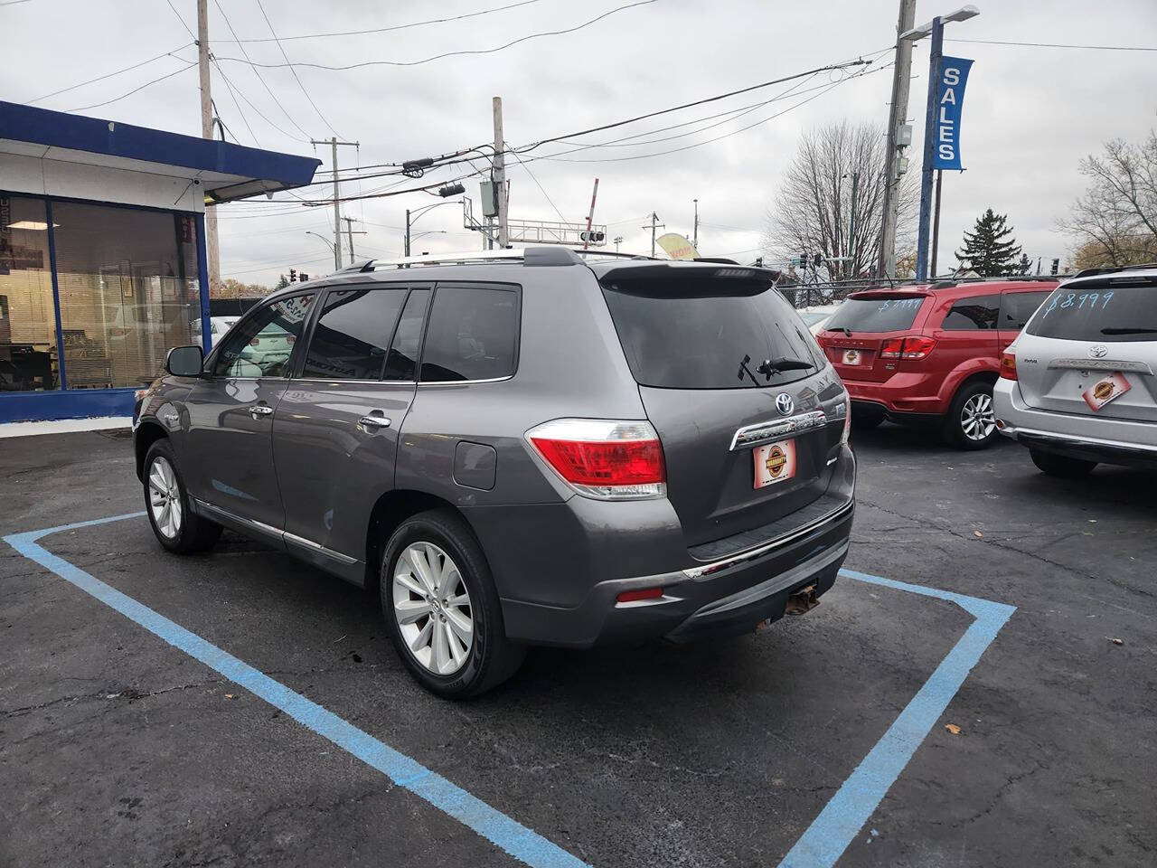 2013 Toyota Highlander Hybrid for sale at Chicago Auto House in Chicago, IL