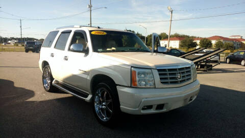 2004 Cadillac Escalade for sale at Kelly & Kelly Supermarket of Cars in Fayetteville NC