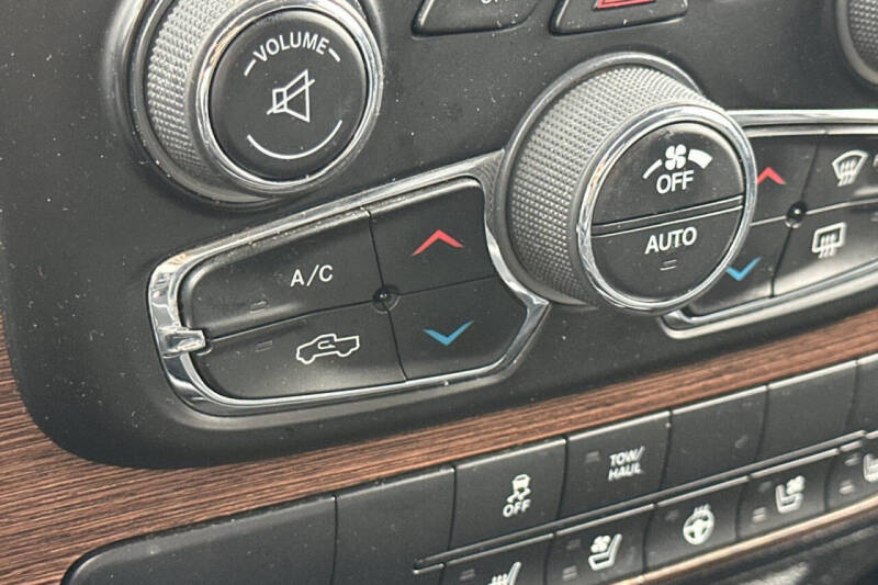 2017 RAM 1500 Laramie