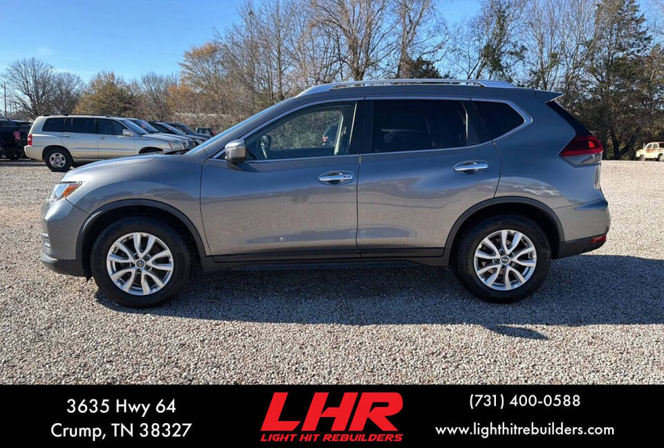 2020 Nissan Rogue SV's photo