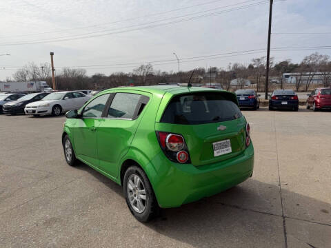 2016 Chevrolet Sonic LT Auto