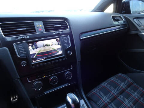 2017 Volkswagen Golf GTI S