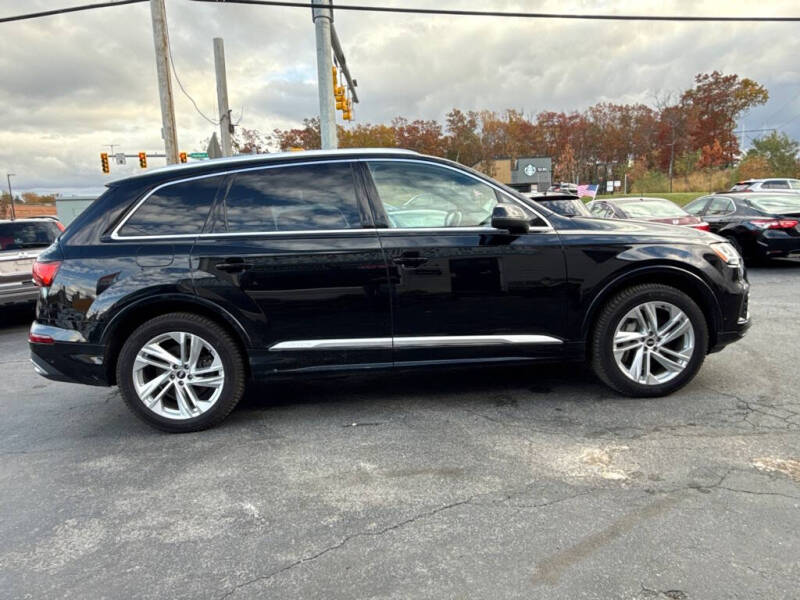 2022 Audi Q7 quattro Premium Plus 55 TFSI