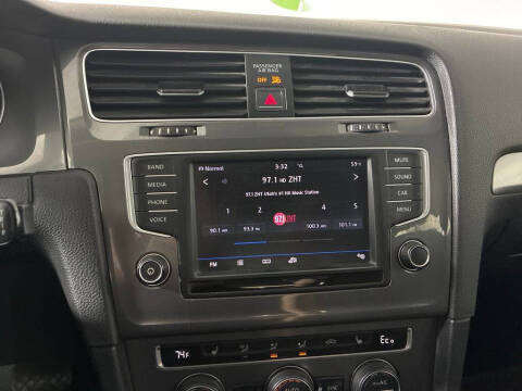 2016 Volkswagen e-Golf SE