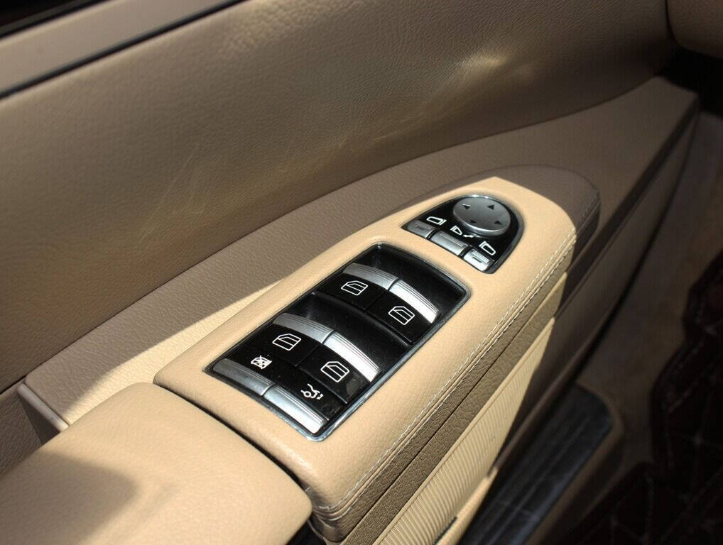 2013 Mercedes-Benz S-Class  - $21,995