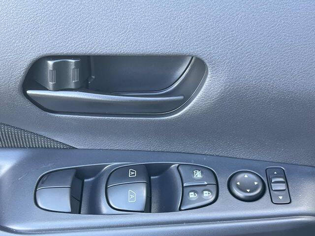 2025 Nissan KICKS PLAY Base - Photo 19